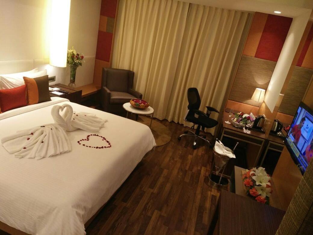 Deventure Sarovar Portico Kapashera, New Delhi Екстер'єр фото