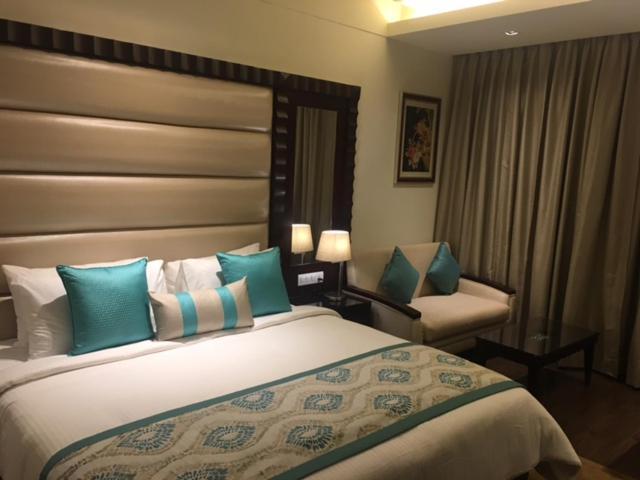 Deventure Sarovar Portico Kapashera, New Delhi Екстер'єр фото